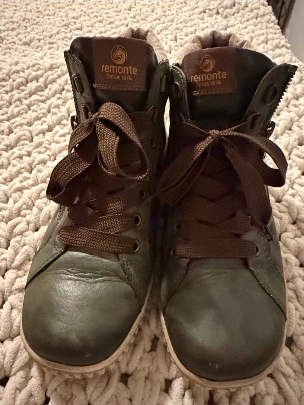 Remonte Olive Green Leather High-Top Lace Boots